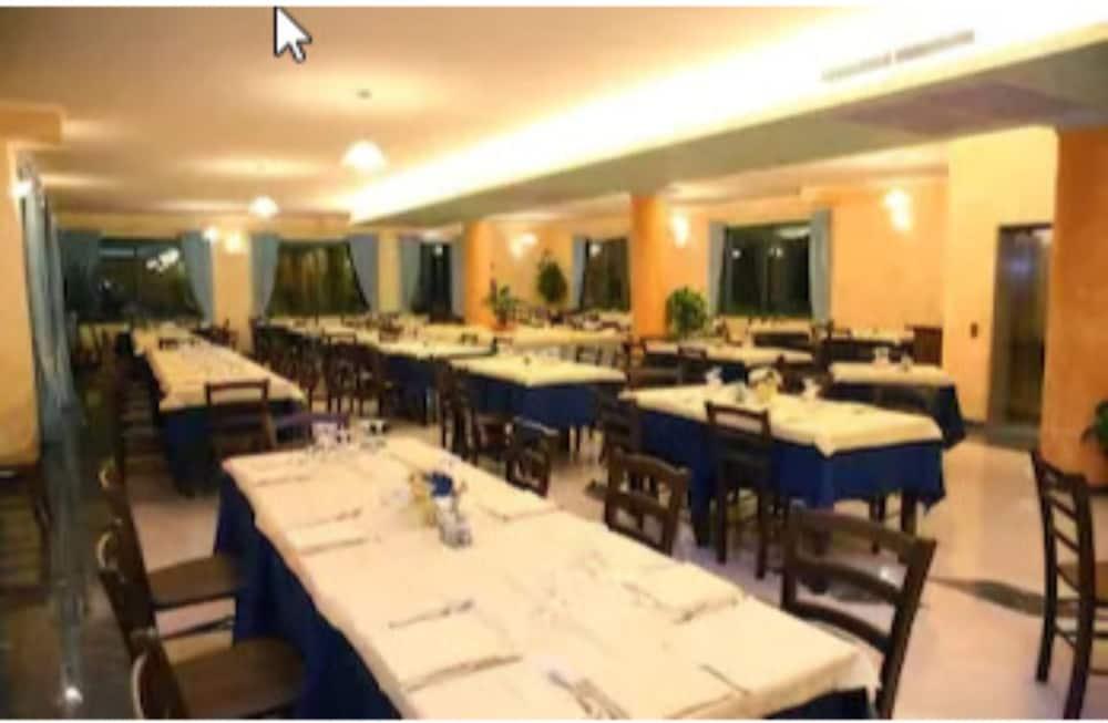 Hotel Baia Marina Orosei Exterior foto