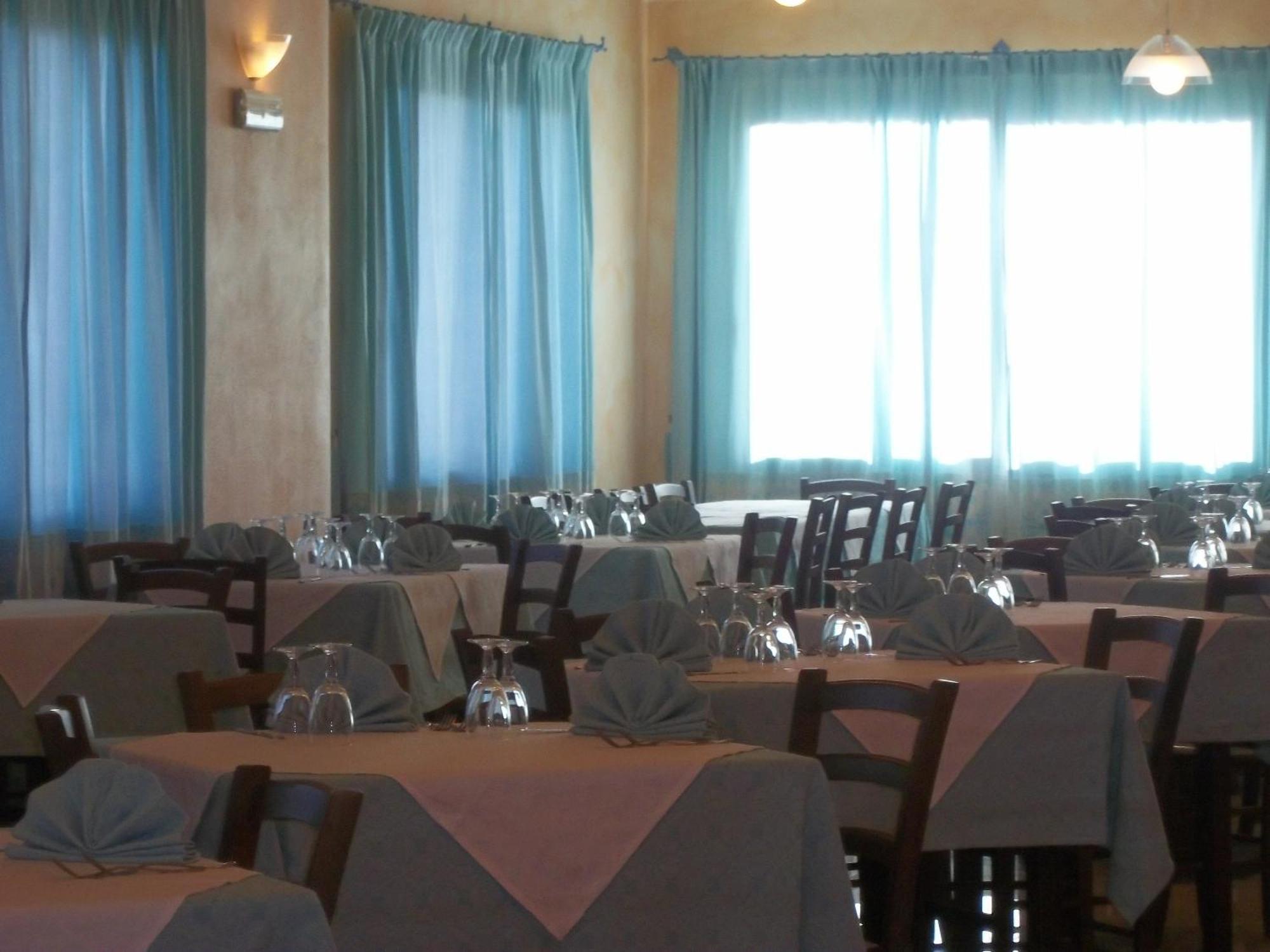 Hotel Baia Marina Orosei Restaurante foto