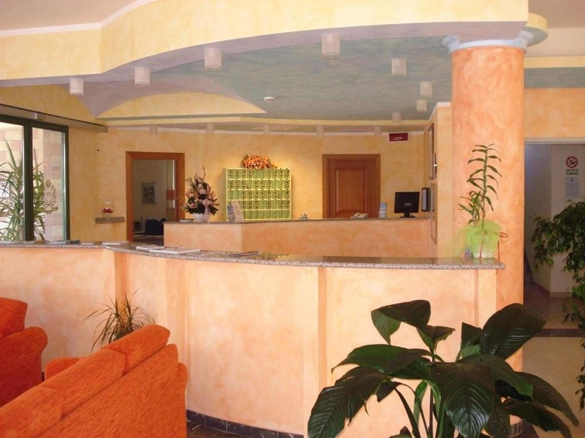 Hotel Baia Marina Orosei Exterior foto